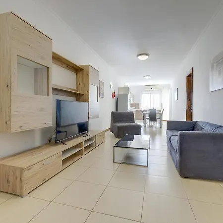 Trendy 3 Bedroom In Center Apartman Sliema
