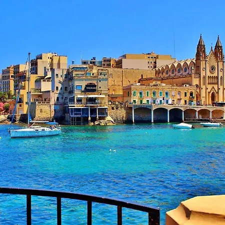 Trendy 3 Bedroom In Center Sliema
